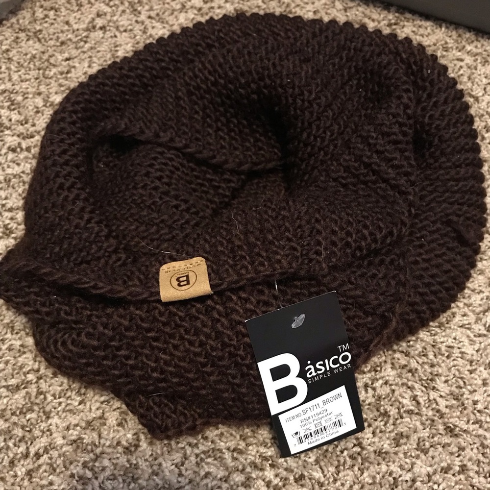 BNWT Brown infinity scarf